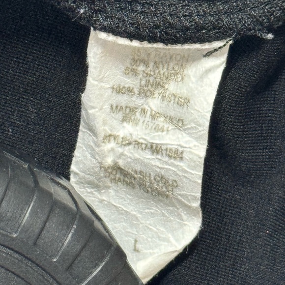 Sarah La size large off the shoulder style black lace up top in great condition! - Picture 8 of 8